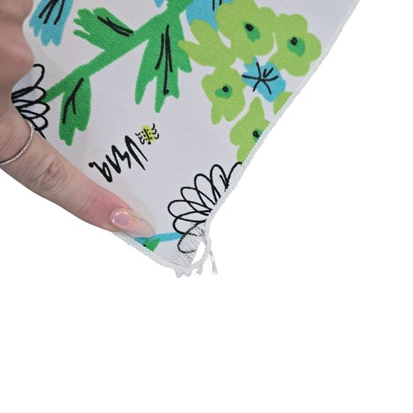 Vera Bradley Vintage 82" X 60" Floral Pattern Tablecloth cotton blend rectangle - Picture 4 of 8